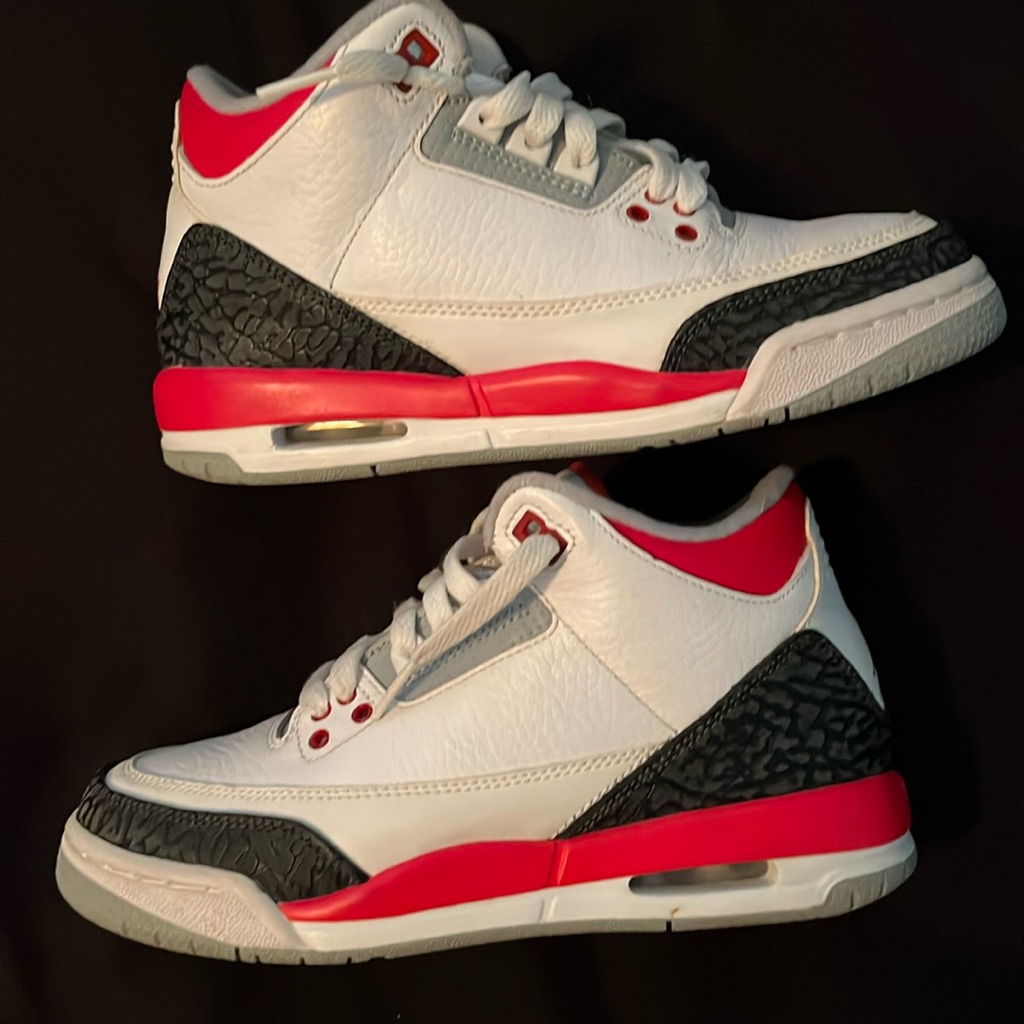 Jordan 3 Fire Red 2013 A Few Scratches But Still In Good Condition